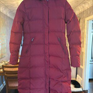 NWOT Orolay Duck Down Burgundy Puffer Winter Parka. Size S